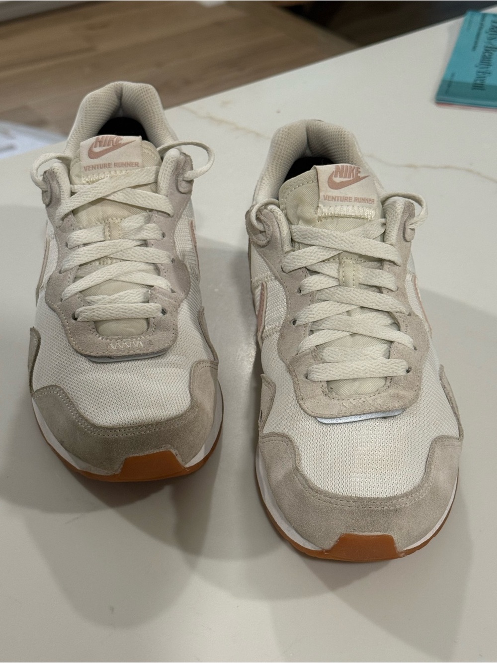 Nike Venture Runner Women’s Sneakers in Cream, Tan and Pink Accent size 8.5